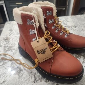Women's Size 9 Dr. Martens WarmWair Boots